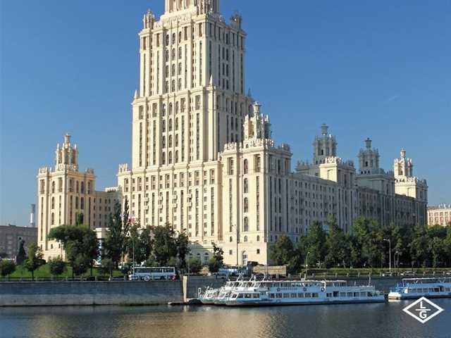 Отель "RIVERSIDE" располагается на берегу Москвы-реки в одном из ...